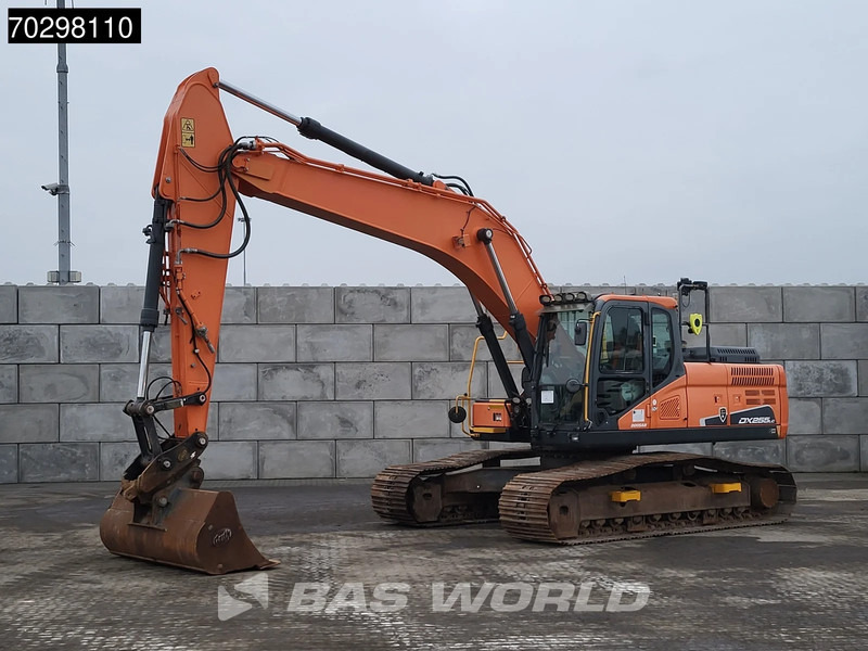 Doosan DX255 LC-5 3 BUCKETS - Crawler excavator: picture 2 Doosan DX255 LC-5 3 BUCKETS - Crawler excavator: picture 2