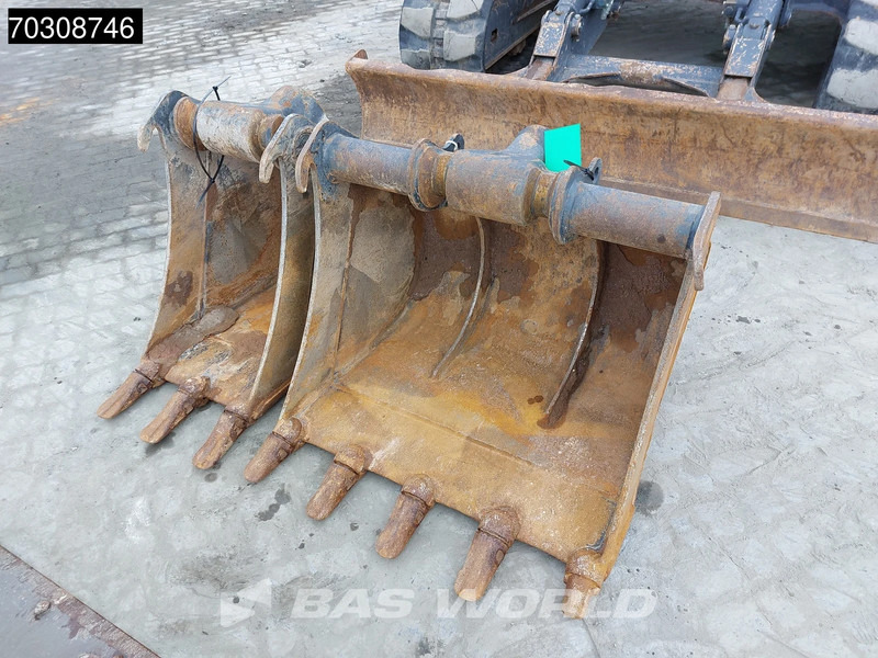 Mini excavator Doosan DX85 R-3 A/C - 3 Buckets: picture 13 Mini excavator Doosan DX85 R-3 A/C - 3 Buckets: picture 13