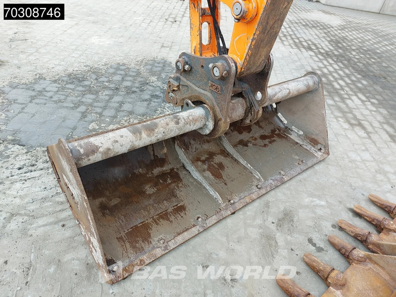 Mini excavator Doosan DX85 R-3 A/C - 3 Buckets: picture 12 Mini excavator Doosan DX85 R-3 A/C - 3 Buckets: picture 12
