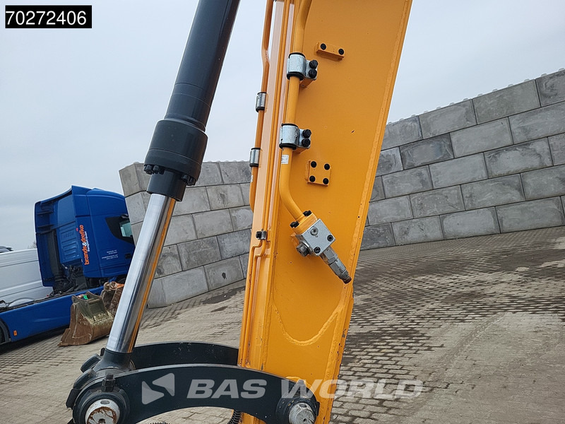Crawler excavator Hyundai HX145 LCR: picture 13
