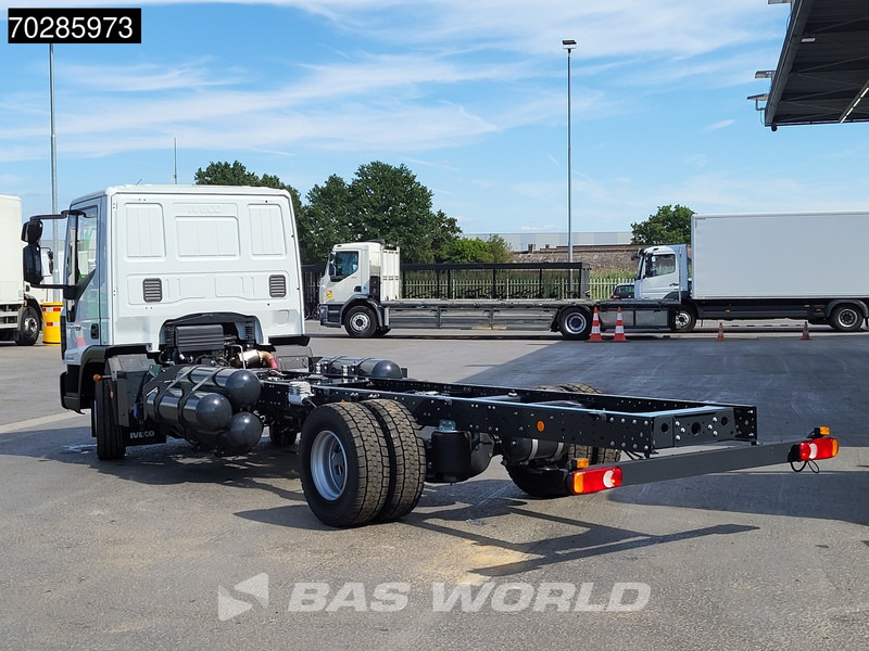 Iveco Eurocargo 120LE210 4X2 NEW 12 tons chassis 6x CNG Tanks Telma Retarder Manual Euro 6 - Cab chassis truck: picture 2 Iveco Eurocargo 120LE210 4X2 NEW 12 tons chassis 6x CNG Tanks Telma Retarder Manual Euro 6 - Cab chassis truck: picture 2