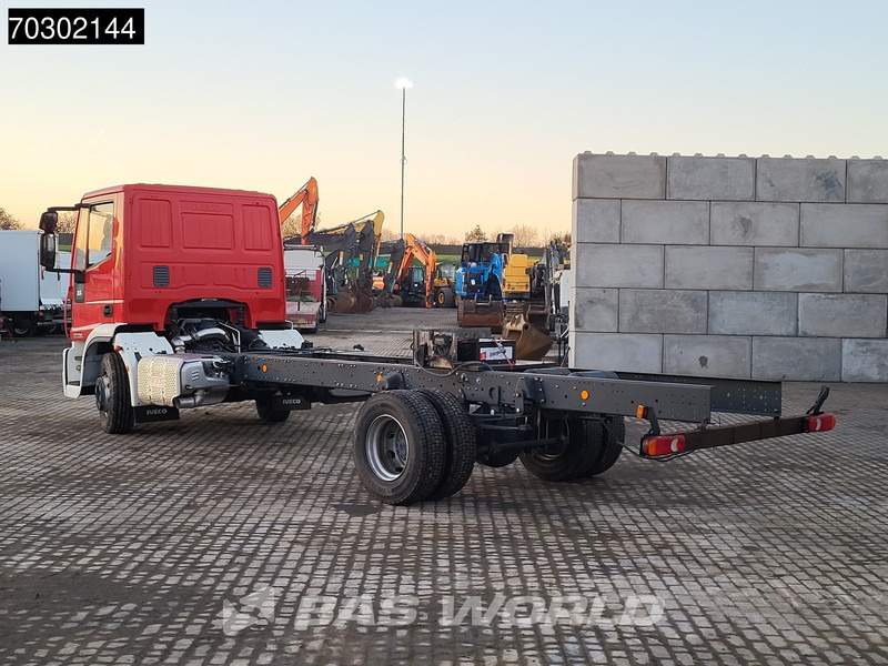 Iveco Eurocargo 160E320 4X2 NEW! 16T chassis 2016 production Euro 6 - Cab chassis truck: picture 2 Iveco Eurocargo 160E320 4X2 NEW! 16T chassis 2016 production Euro 6 - Cab chassis truck: picture 2