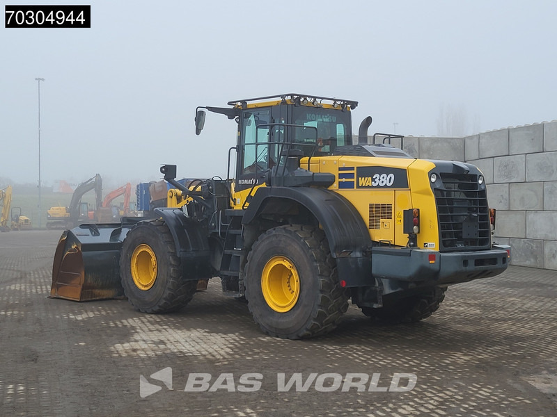 Komatsu WA380 -8E0 QUICK COUPLER - Wheel loader: picture 3 Komatsu WA380 -8E0 QUICK COUPLER - Wheel loader: picture 3