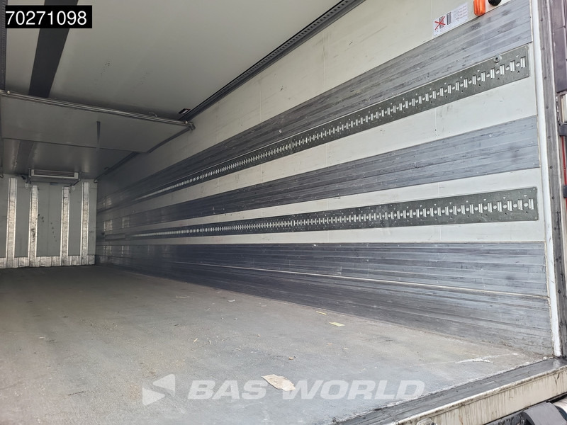Refrigerator semi-trailer Krone SD Tailgate Liftachse Ladebordwand: picture 11