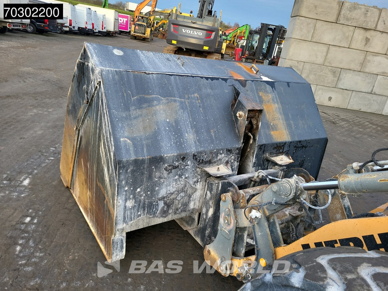 Wheel loader Liebherr L538 High Tip Bucket: picture 18 Wheel loader Liebherr L538 High Tip Bucket: picture 18