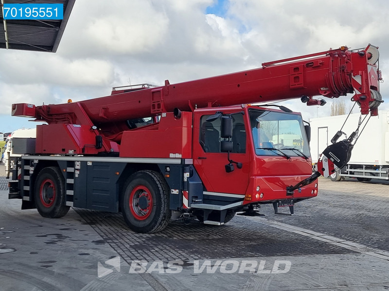 Liebherr LTM1030 LOW HOURS - REMOTE CONTROL - Rough terrain crane: picture 5 Liebherr LTM1030 LOW HOURS - REMOTE CONTROL - Rough terrain crane: picture 5