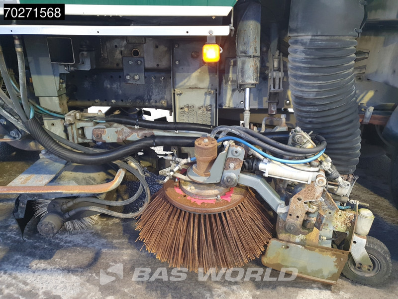 Road sweeper MAN LE 15.250 4X2 Eurovoirie Sweeper Manual Steelsuspension Euro 3: picture 7