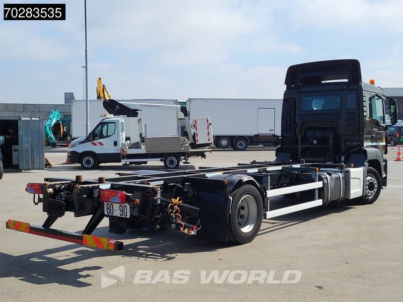 Container transporter/ Swap body truck MAN TGS 18.360 834 4X2 19tonner BDF Automatic Navi Euro 6: picture 5
