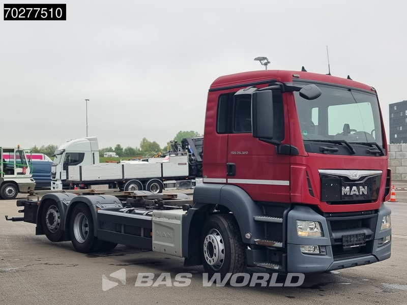 MAN TGS 26.320 6X2 BDF ADR Lift+lenkasche Automatic Euro 6 - Container transporter/ Swap body truck: picture 3 MAN TGS 26.320 6X2 BDF ADR Lift+lenkasche Automatic Euro 6 - Container transporter/ Swap body truck: picture 3