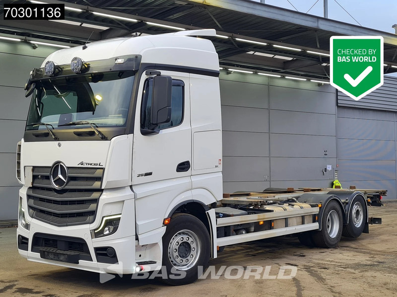 Mercedes-Benz Actros L 2558 Actros 6X2 BDF Full Air Suspension Automatic Lift-Axle Euro 6 - Container transporter/ Swap body truck: picture 1 Mercedes-Benz Actros L 2558 Actros 6X2 BDF Full Air Suspension Automatic Lift-Axle Euro 6 - Container transporter/ Swap body truck: picture 1