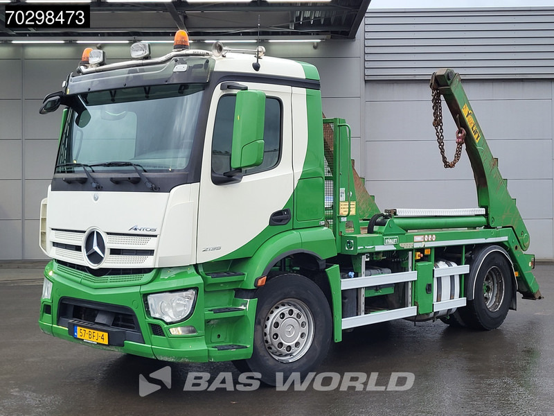 Mercedes-Benz Antos 2135 4X2 NL-Truck APK 14Tons Hyva Lift Skiploader Automatic Euro 6 - Skip loader truck: picture 3 Mercedes-Benz Antos 2135 4X2 NL-Truck APK 14Tons Hyva Lift Skiploader Automatic Euro 6 - Skip loader truck: picture 3