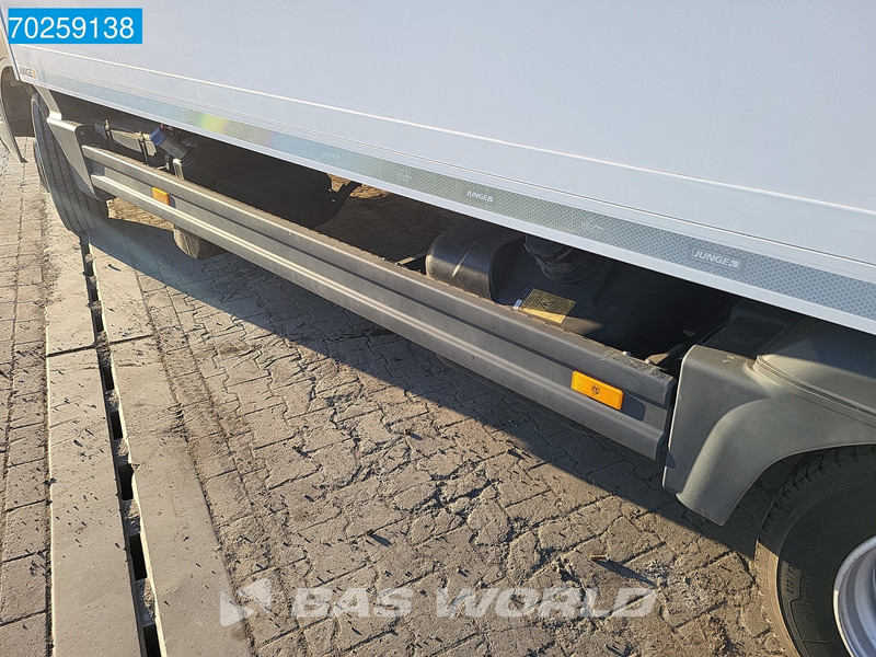 Mercedes-Benz Atego 816 4X2 Thermo King B-100 Max Ladebordwand Euro 6 - Refrigerator truck: picture 3 Mercedes-Benz Atego 816 4X2 Thermo King B-100 Max Ladebordwand Euro 6 - Refrigerator truck: picture 3