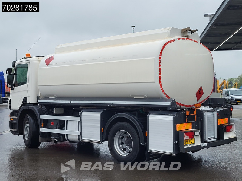 Scania P230 4X2 NL-Truck 3 compartments 16.300 Ltr ADR 3-Pedals Euro 5 - Tanker truck: picture 2 Scania P230 4X2 NL-Truck 3 compartments 16.300 Ltr ADR 3-Pedals Euro 5 - Tanker truck: picture 2