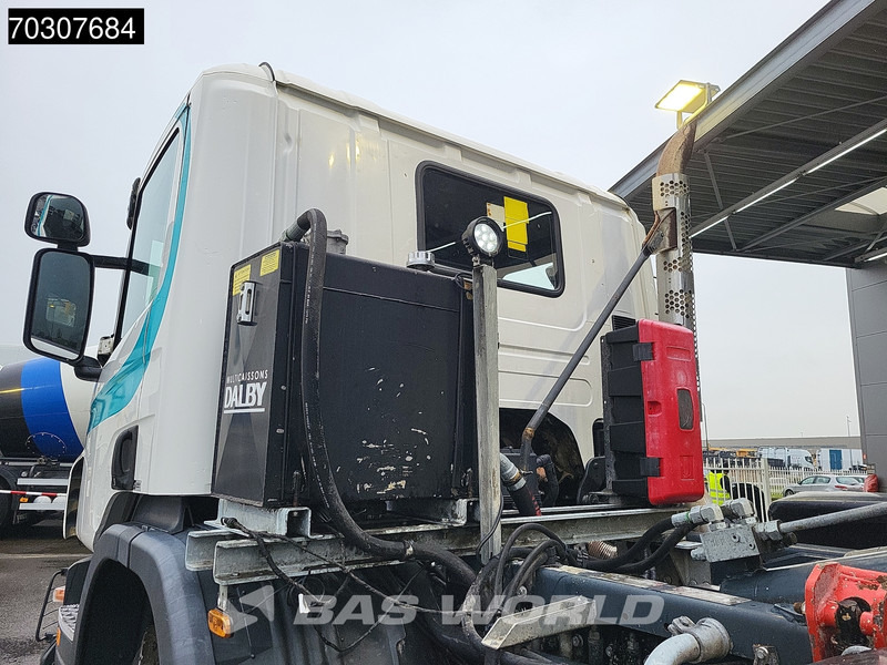 Scania P380 P 8X4 25tons Dalby containersystem Manual Big-Axle Steelsuspension Euro 4 - Hook lift truck: picture 3 Scania P380 P 8X4 25tons Dalby containersystem Manual Big-Axle Steelsuspension Euro 4 - Hook lift truck: picture 3