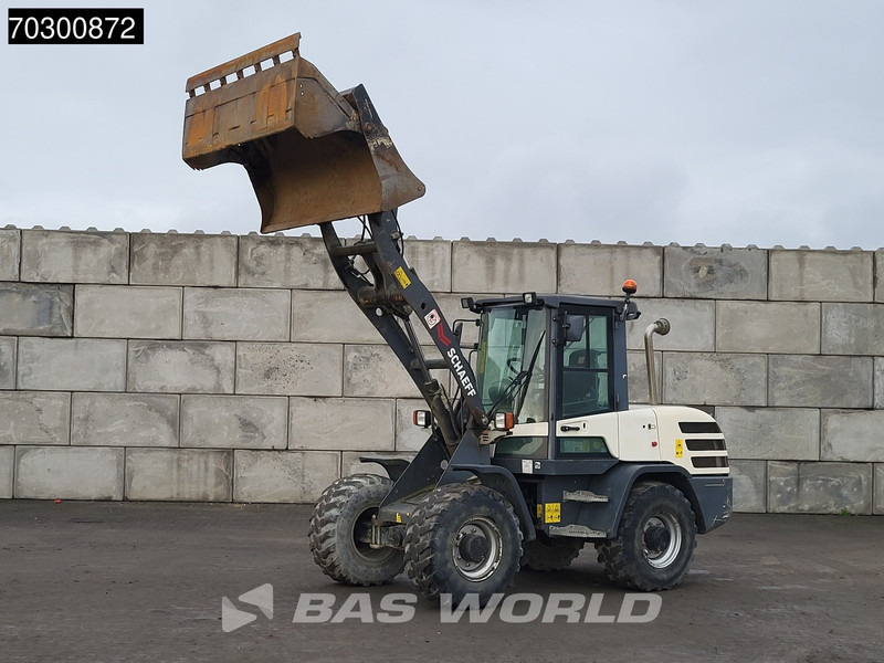 Schaeff TL80 4-1 Buckets + Forks - Wheel loader: picture 5 Schaeff TL80 4-1 Buckets + Forks - Wheel loader: picture 5