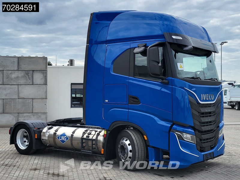 Iveco S-Way 460 4X2 Retarder 2xTanks Mega ACC LED Navi Euro 6 - Tractor unit: picture 3 Iveco S-Way 460 4X2 Retarder 2xTanks Mega ACC LED Navi Euro 6 - Tractor unit: picture 3
