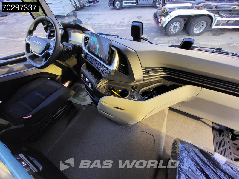 New Tractor unit Iveco S-Way 580 4X2 NEW! LED Standklima ACC Navi Euro 6: picture 17