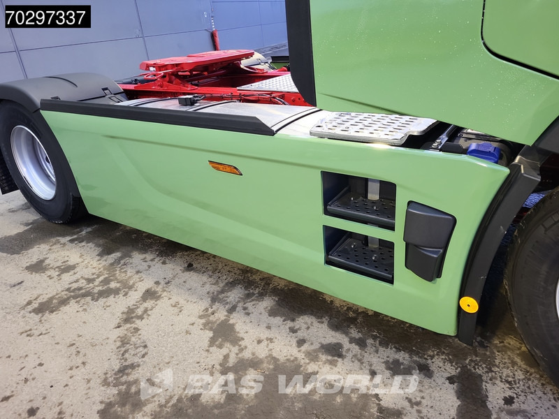 New Tractor unit Iveco S-Way 580 4X2 NEW! LED Standklima ACC Navi Euro 6: picture 15