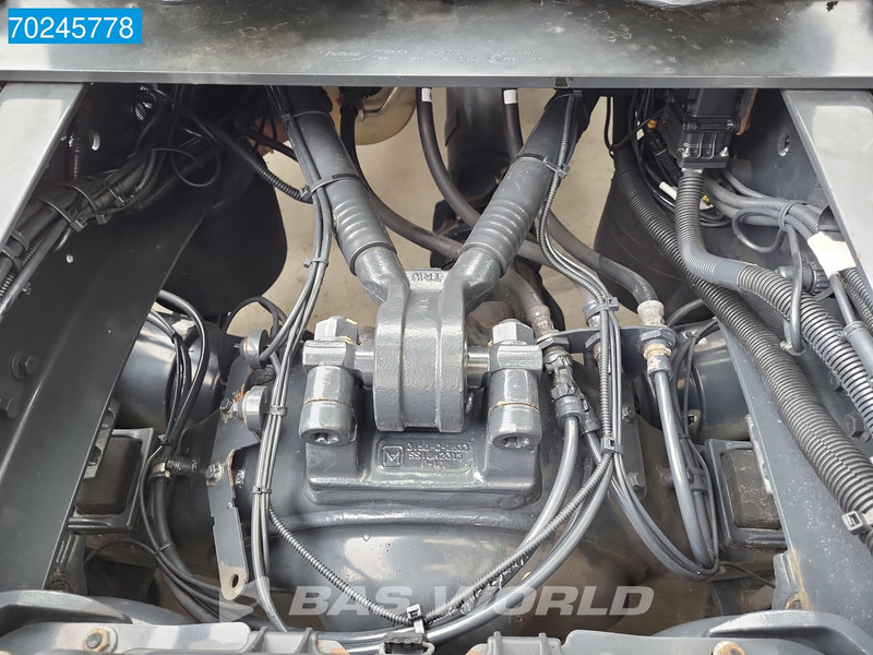 Iveco Stralis 400 4X2 NL-Truck LNG Retarder 2x Tanks Euro 6 - Tractor unit: picture 5 Iveco Stralis 400 4X2 NL-Truck LNG Retarder 2x Tanks Euro 6 - Tractor unit: picture 5