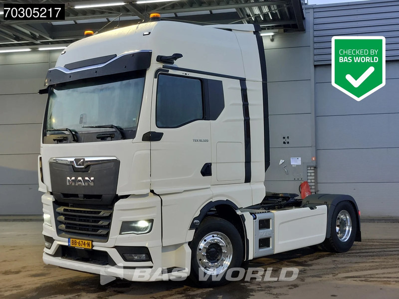 MAN TGX 18.520 4X2 NEW! GX Retarder 2x Tanks Alcoa Standklima MirrorCam Navi LED - Tractor unit: picture 1 MAN TGX 18.520 4X2 NEW! GX Retarder 2x Tanks Alcoa Standklima MirrorCam Navi LED - Tractor unit: picture 1