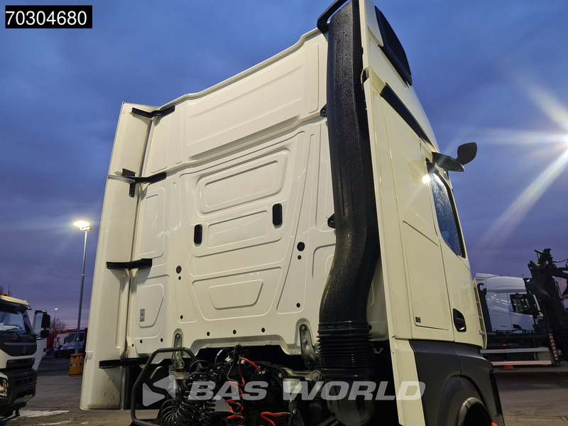Mercedes-Benz Actros 1845 4X2 GigaSpace Retarder MirrorCam Navi Euro 6 - Tractor unit: picture 5 Mercedes-Benz Actros 1845 4X2 GigaSpace Retarder MirrorCam Navi Euro 6 - Tractor unit: picture 5