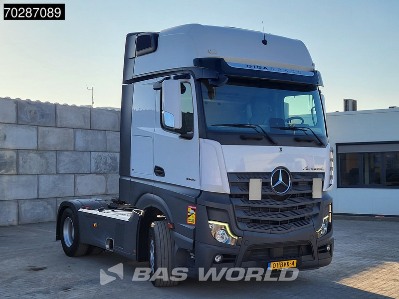 Mercedes-Benz Actros 1845 4X2 NL-Truck Retarder 2xTanks Standklima ACC Navi Euro 6 - Tractor unit: picture 3 Mercedes-Benz Actros 1845 4X2 NL-Truck Retarder 2xTanks Standklima ACC Navi Euro 6 - Tractor unit: picture 3