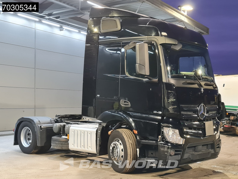 Mercedes-Benz Actros 1845 4X2 StreamSpace Euro6 - Tractor unit: picture 3 Mercedes-Benz Actros 1845 4X2 StreamSpace Euro6 - Tractor unit: picture 3