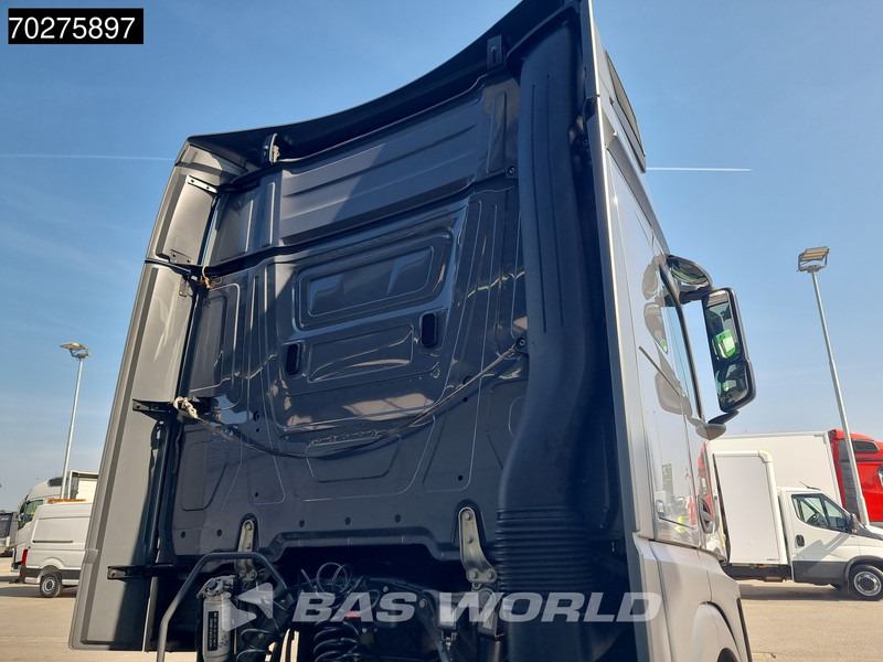 Mercedes-Benz Actros 1851 4X2 BigSpace 2x Tanks - Tractor unit: picture 5 Mercedes-Benz Actros 1851 4X2 BigSpace 2x Tanks - Tractor unit: picture 5
