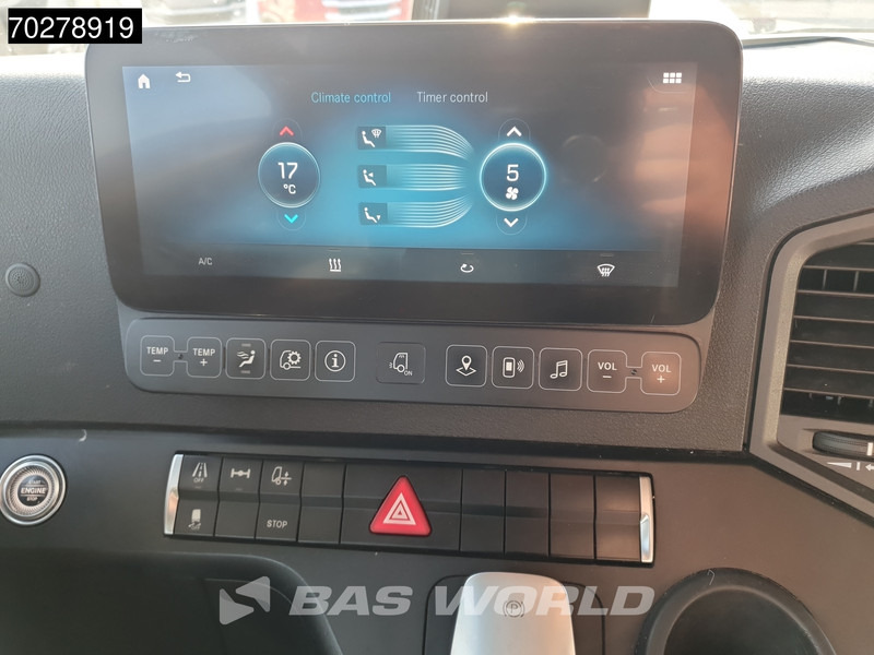 Tractor unit Mercedes-Benz Actros 1945 4X2 BigSpace Retarder 2x Tanks MirrorCam: picture 18