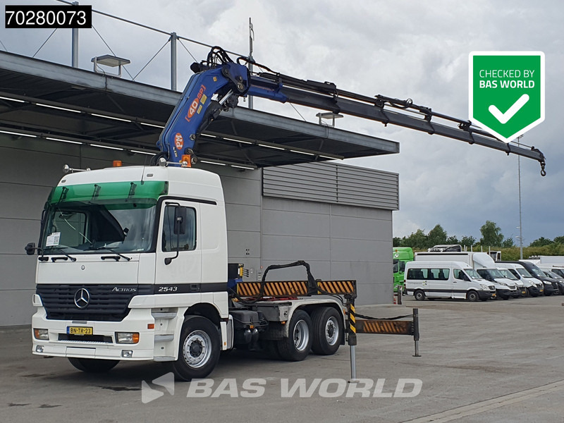 Mercedes-Benz Actros 2543 Actros 6X2 NL-Truck Liftachse 3-Pedals Kran 9x Extensions PM 40 SP 2010 + Winch Euro 3 - Tractor unit: picture 5 Mercedes-Benz Actros 2543 Actros 6X2 NL-Truck Liftachse 3-Pedals Kran 9x Extensions PM 40 SP 2010 + Winch Euro 3 - Tractor unit: picture 5