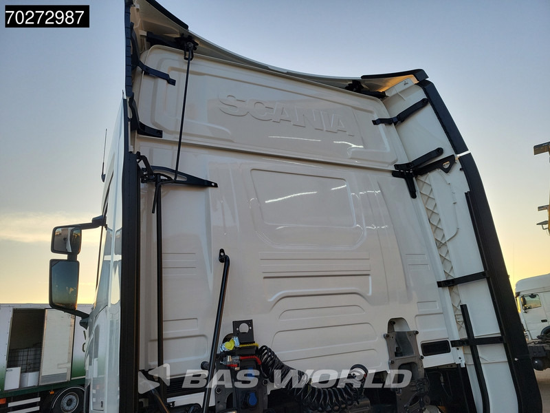 Scania S460 4X2 NEW! Retarder ACC Navi Standklima 2X Tanks - Tractor unit: picture 3 Scania S460 4X2 NEW! Retarder ACC Navi Standklima 2X Tanks - Tractor unit: picture 3