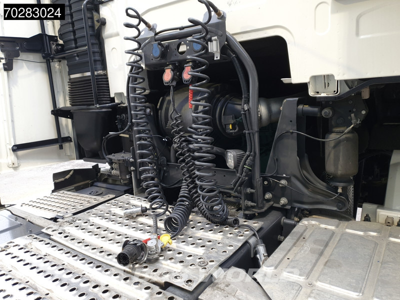 Volvo FH 460 4X2 VEB+ I-ParkCool 2x Tanks LED Navi - Tractor unit: picture 5 Volvo FH 460 4X2 VEB+ I-ParkCool 2x Tanks LED Navi - Tractor unit: picture 5