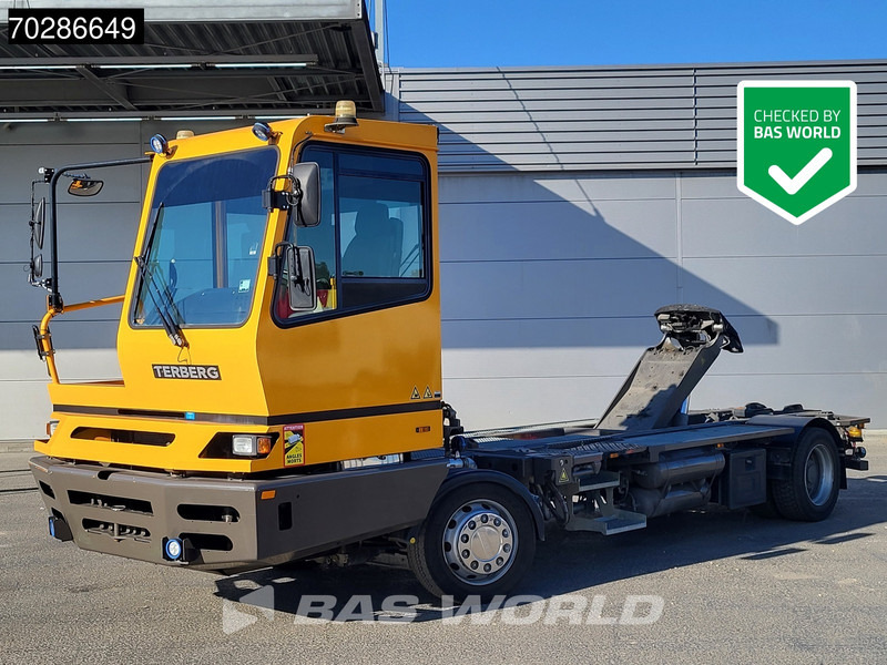 Terberg BC182 4X2 Low hours! Big-Axle Full-Air Drumbrakes Euro 3 - Truck: picture 1 Terberg BC182 4X2 Low hours! Big-Axle Full-Air Drumbrakes Euro 3 - Truck: picture 1