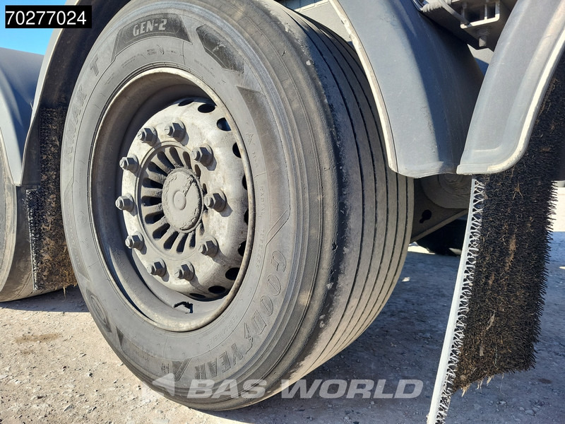 Container transporter/ Swap body semi-trailer Van Hool 3 axles: picture 14