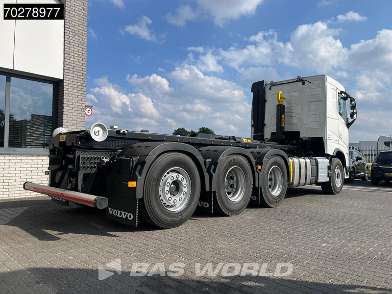 Volvo FH 540 8X4 NEW! HYVA 30-62 Heavy-Duty Lift-Steering Axle Retarder Euro 6 - Hook lift truck: picture 2 Volvo FH 540 8X4 NEW! HYVA 30-62 Heavy-Duty Lift-Steering Axle Retarder Euro 6 - Hook lift truck: picture 2