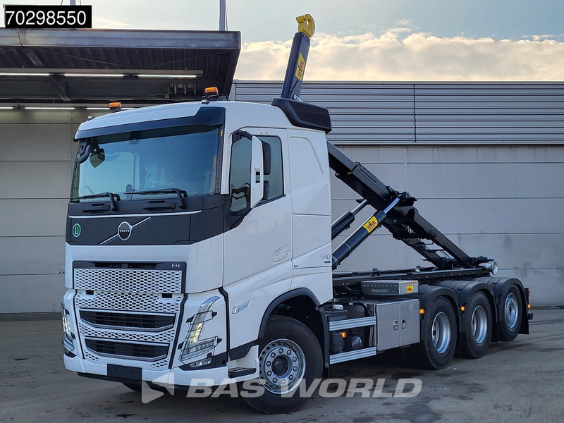 Volvo FH 540 8X4 NEW! HYVA 30-62 Heavy-Duty Lift-Steering Axle VEB+ Euro 6 - Hook lift truck: picture 5 Volvo FH 540 8X4 NEW! HYVA 30-62 Heavy-Duty Lift-Steering Axle VEB+ Euro 6 - Hook lift truck: picture 5