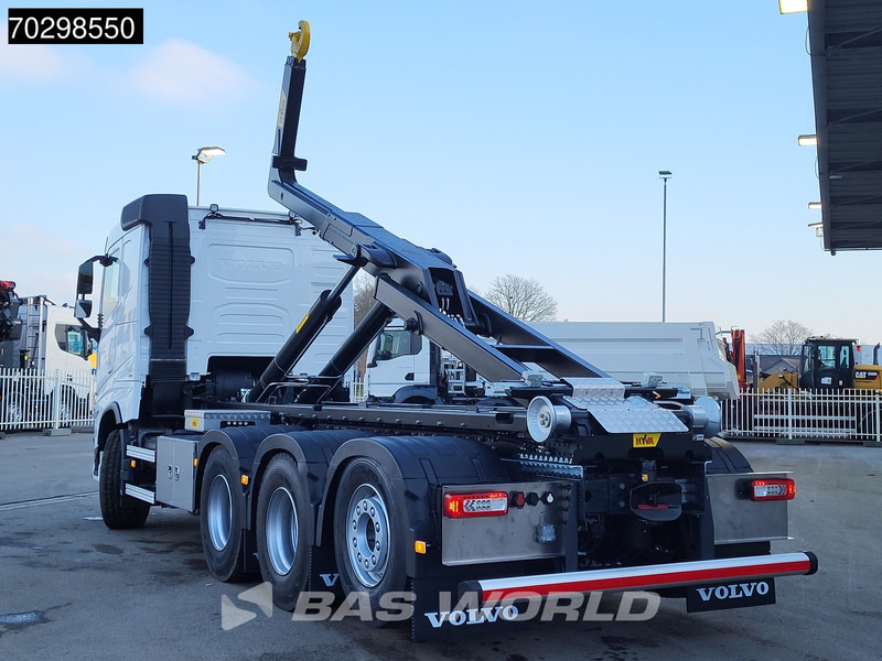 Volvo FH 540 8X4 NEW! HYVA 30-62 Heavy-Duty Lift-Steering Axle VEB+ Euro 6 - Hook lift truck: picture 2 Volvo FH 540 8X4 NEW! HYVA 30-62 Heavy-Duty Lift-Steering Axle VEB+ Euro 6 - Hook lift truck: picture 2