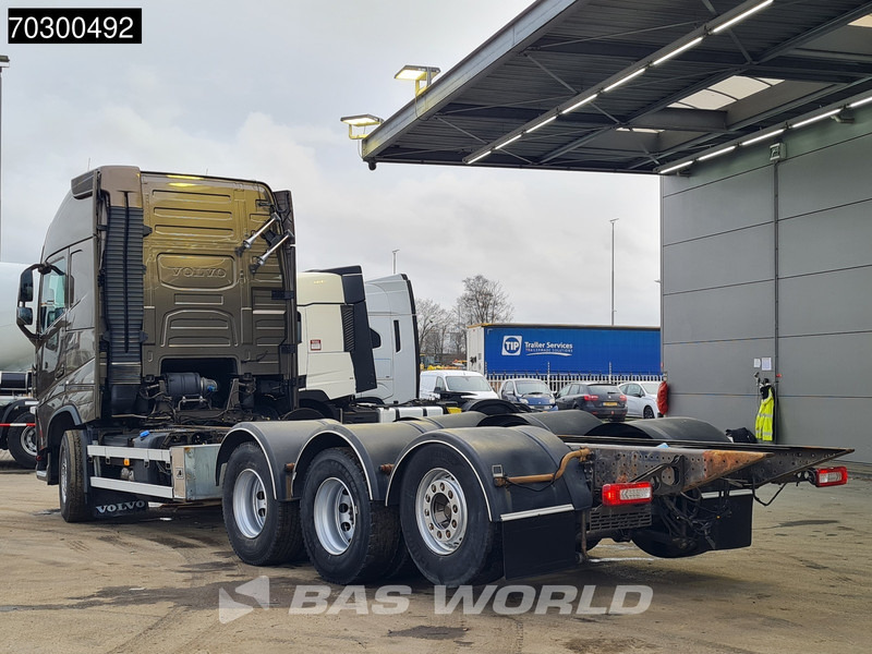 Volvo FH 540 FH 8X4 Chassis Lift+Steering Axle Automatic VEB+ Euro 6 - Cab chassis truck: picture 2 Volvo FH 540 FH 8X4 Chassis Lift+Steering Axle Automatic VEB+ Euro 6 - Cab chassis truck: picture 2