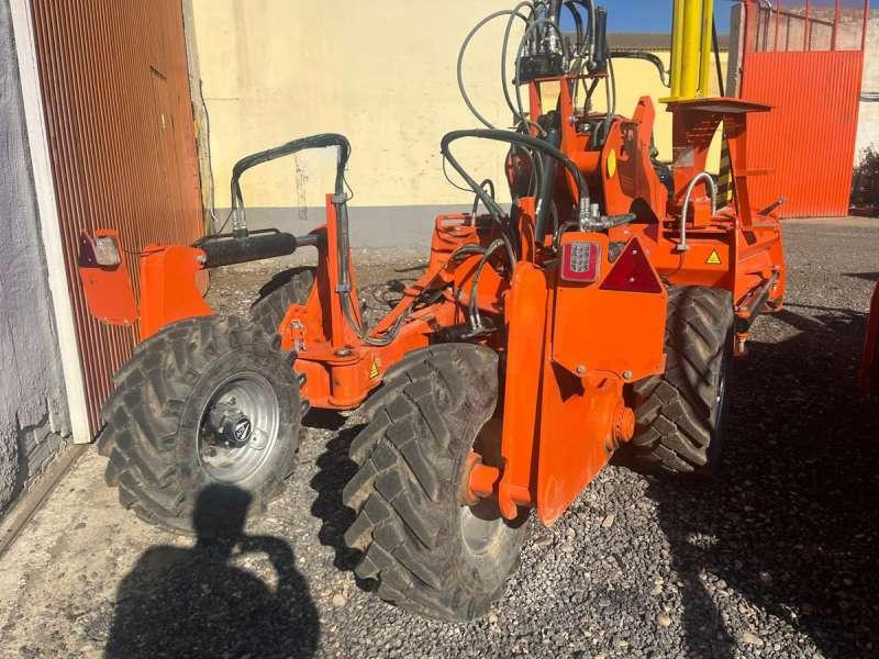 Agrotécnica V5000CCM-DC - Grader: picture 4 Agrotécnica V5000CCM-DC - Grader: picture 4