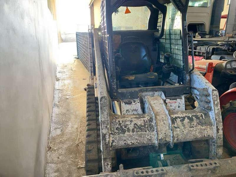 Bobcat T140 - Skid steer loader: picture 1 Bobcat T140 - Skid steer loader: picture 1