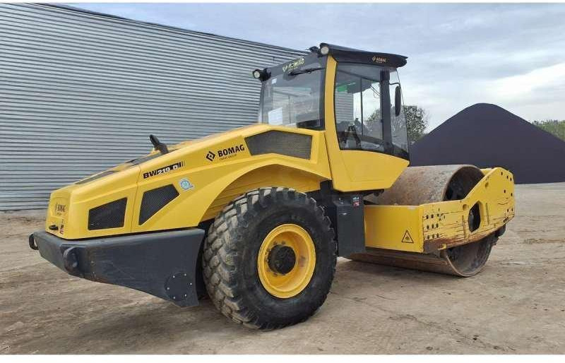 Bomag BW219-D5 - Combination roller: picture 2 Bomag BW219-D5 - Combination roller: picture 2