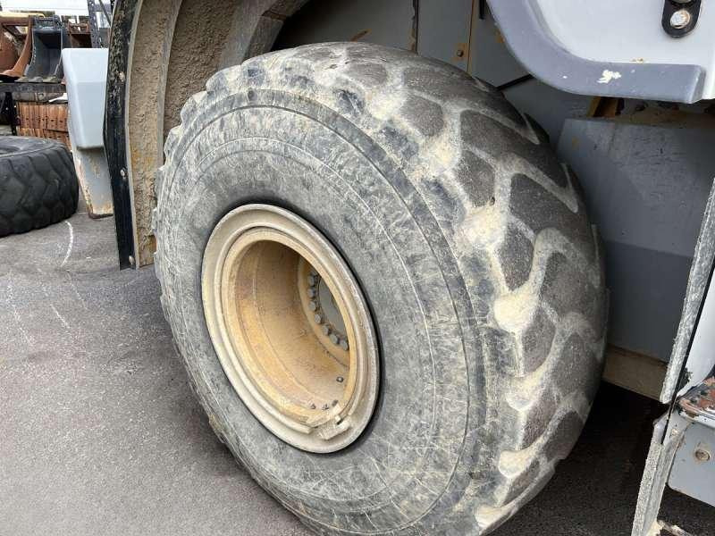 Wheel loader Caterpillar 962K: picture 16