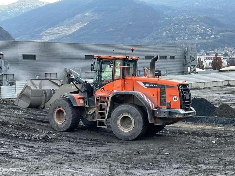 Doosan DL300 - Wheel loader: picture 2 Doosan DL300 - Wheel loader: picture 2