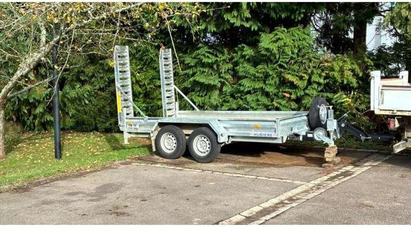 HUBIERE 2 ESSIEUX - Car trailer: picture 2 HUBIERE 2 ESSIEUX - Car trailer: picture 2