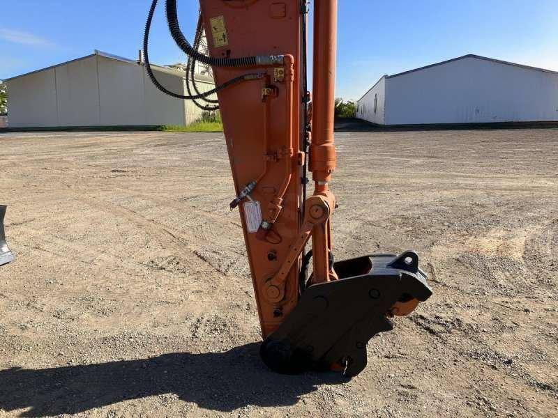 Hitachi ZX180W-7 - Wheel excavator: picture 5 Hitachi ZX180W-7 - Wheel excavator: picture 5