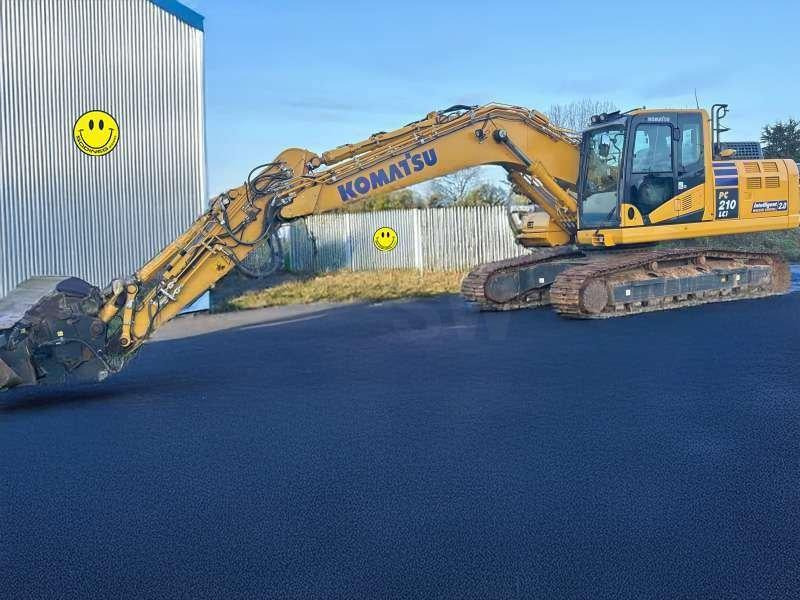 Komatsu PC210LCI-11E0 - Crawler excavator: picture 1 Komatsu PC210LCI-11E0 - Crawler excavator: picture 1