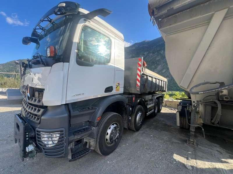 Mercedes AROCS 3253 8X4 - Tipper: picture 2 Mercedes AROCS 3253 8X4 - Tipper: picture 2