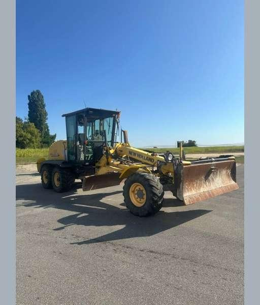 New Holland F106.6A 6X6 MACHINE SUISSE - Grader: picture 2 New Holland F106.6A 6X6 MACHINE SUISSE - Grader: picture 2