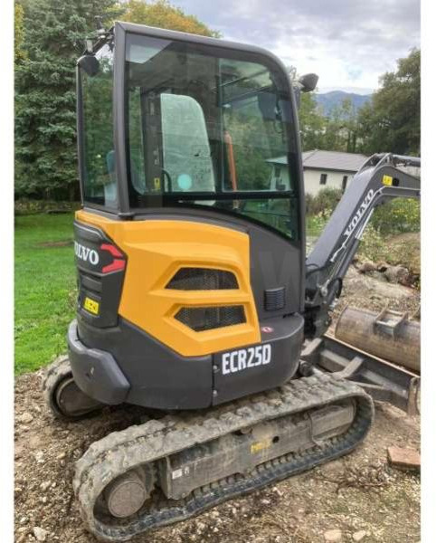 Volvo ECR25D - Mini excavator: picture 3 Volvo ECR25D - Mini excavator: picture 3