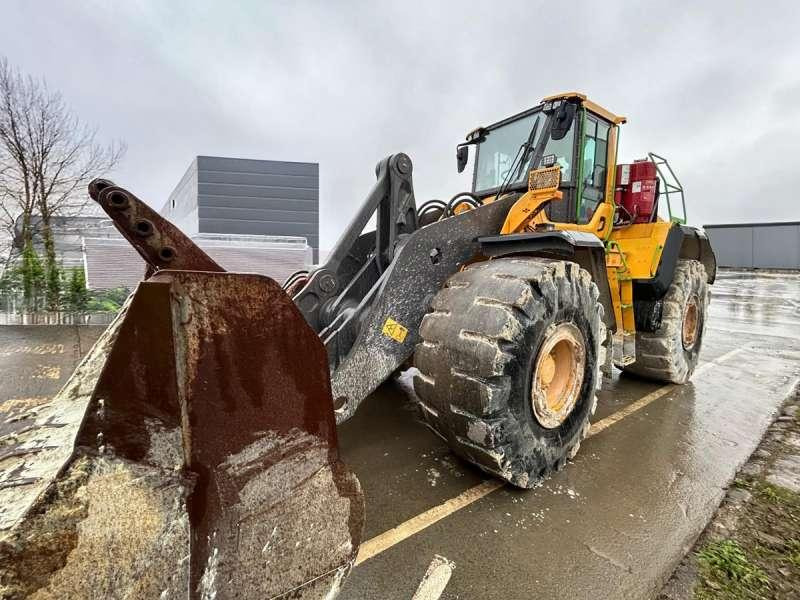 Volvo L220H - Wheel loader: picture 5 Volvo L220H - Wheel loader: picture 5